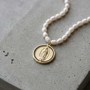 Collar Ana